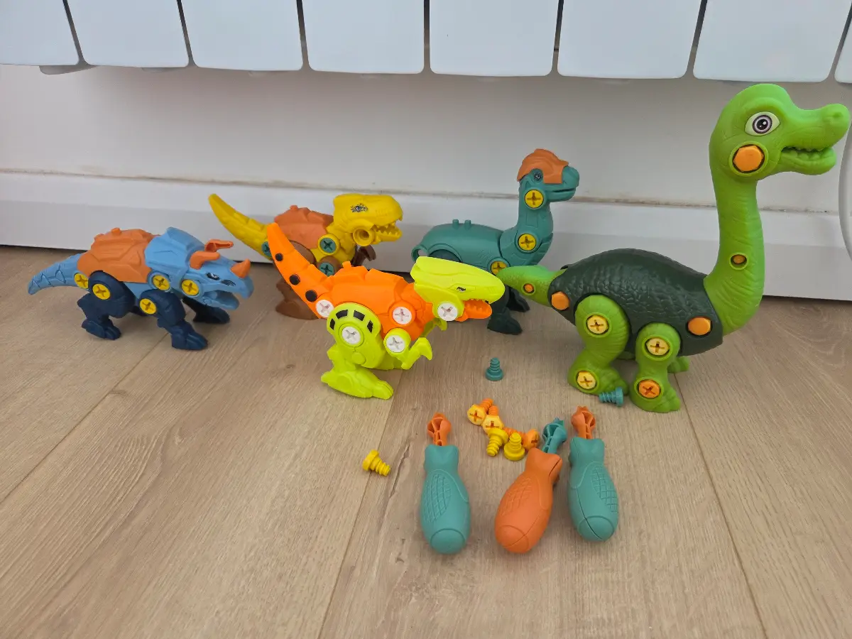 Dinosaurs toys
