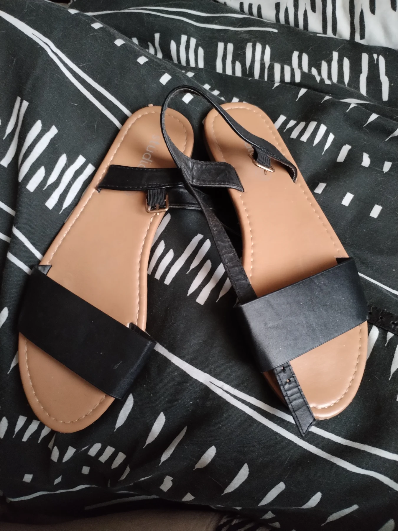 Studio black strap sandals size 4
