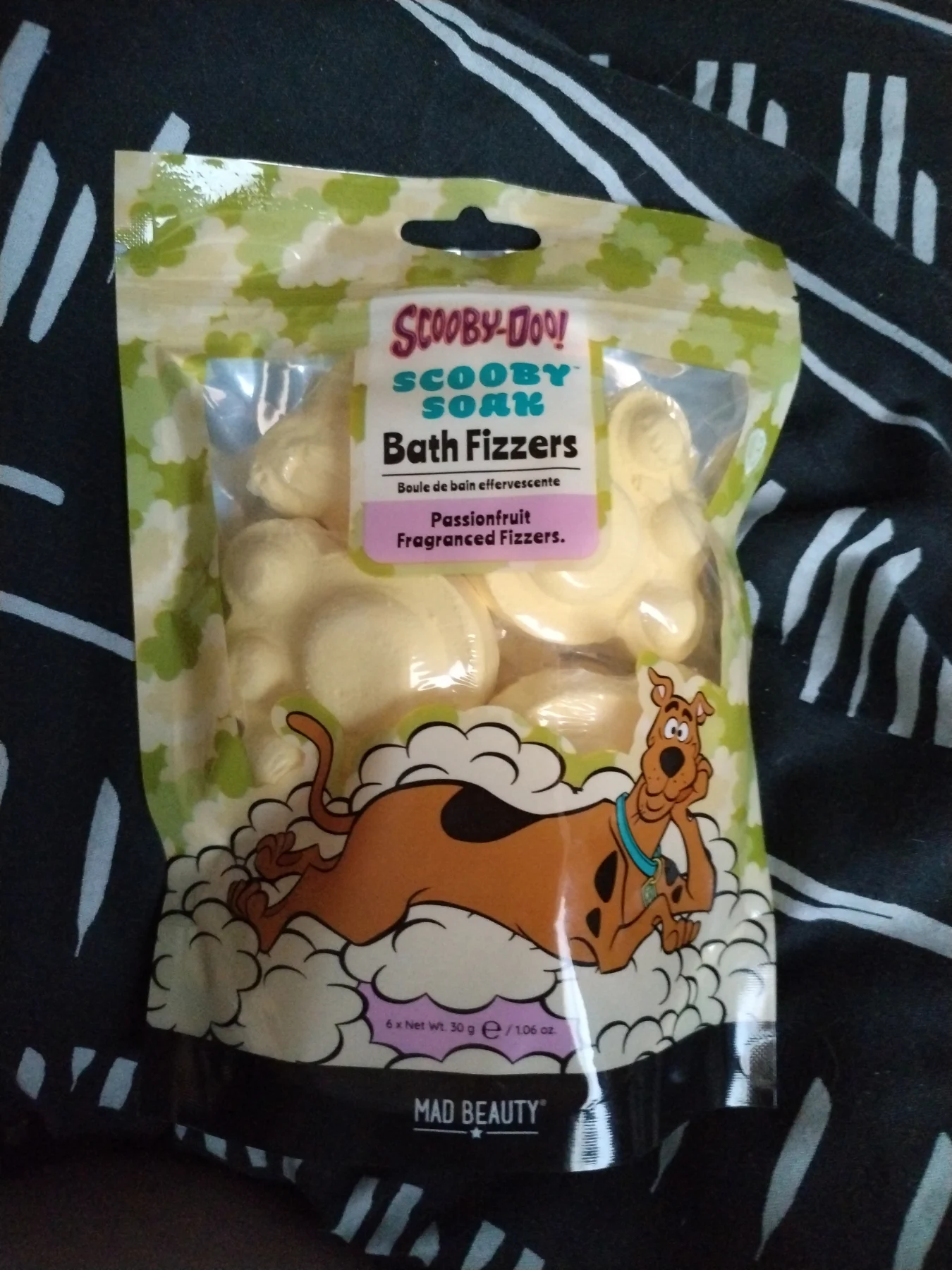 Mad beauty scooby doo passionfruit bath fizzer