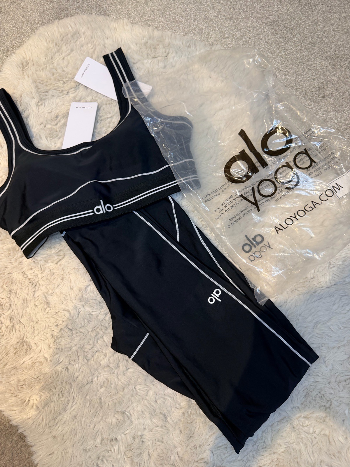 Alo Yoga Gym Set