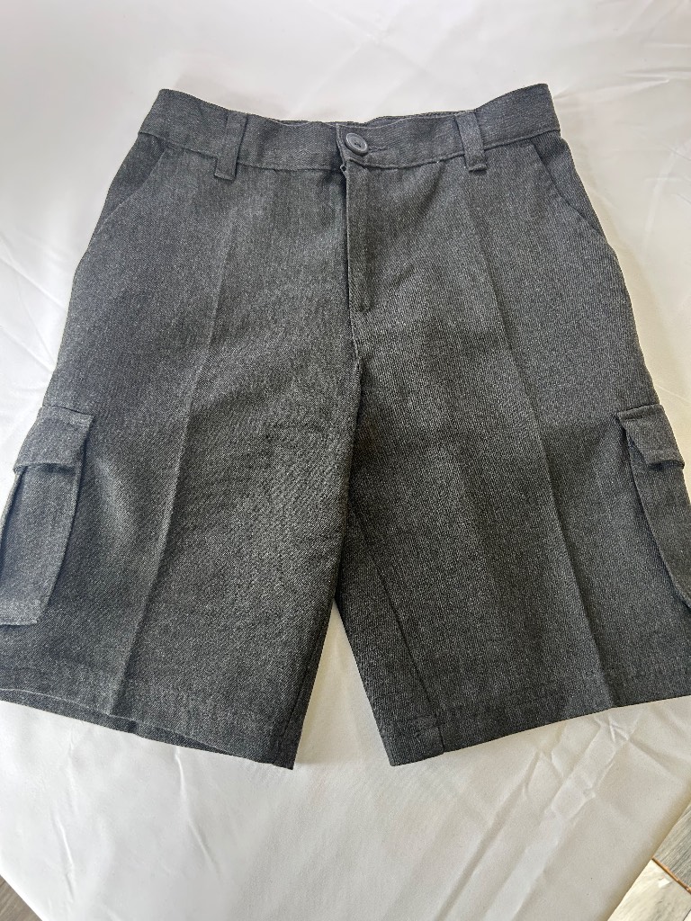 Boys grey school short 7-8