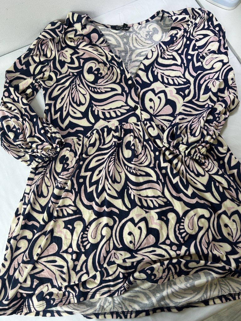Woman’s Roman top