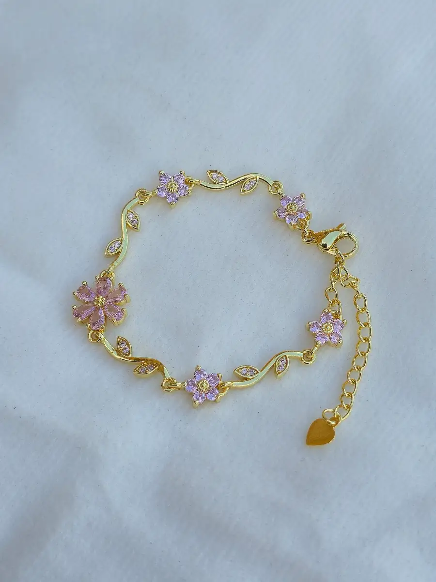 Women's elegant trending bracelet