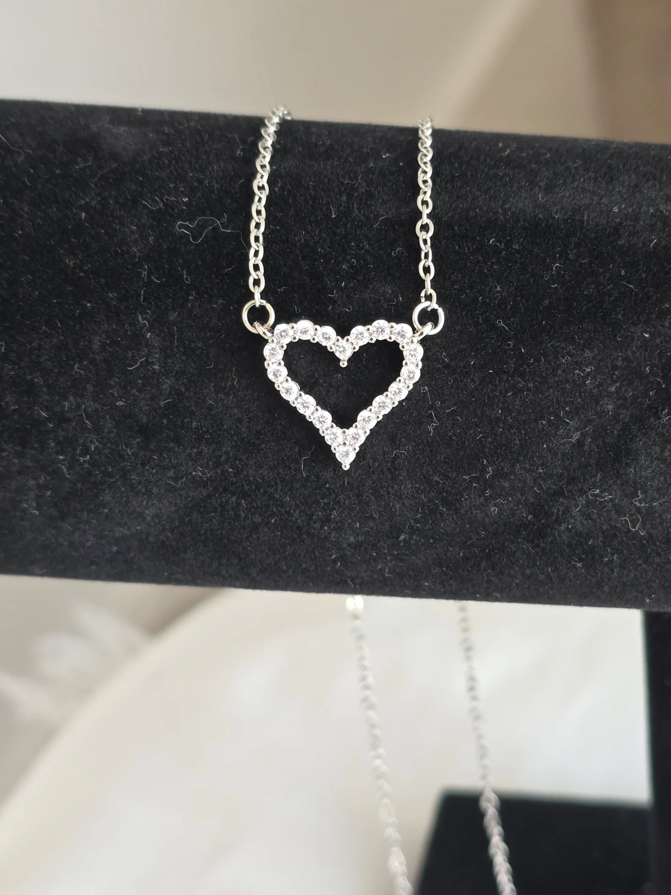 Women's classic shiny cubic zirconia necklace