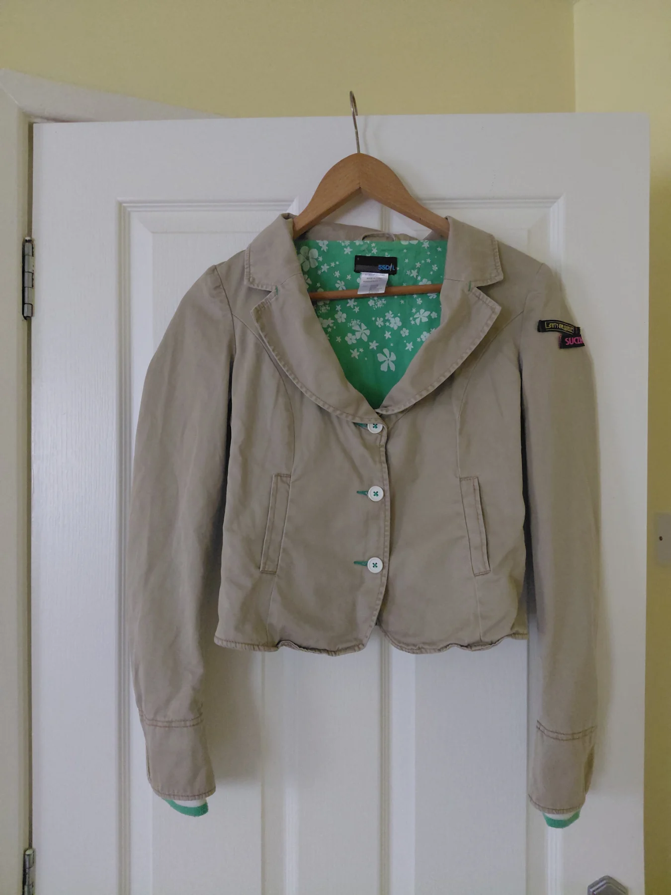 55DSL ladies beige cropped jacket. Size S