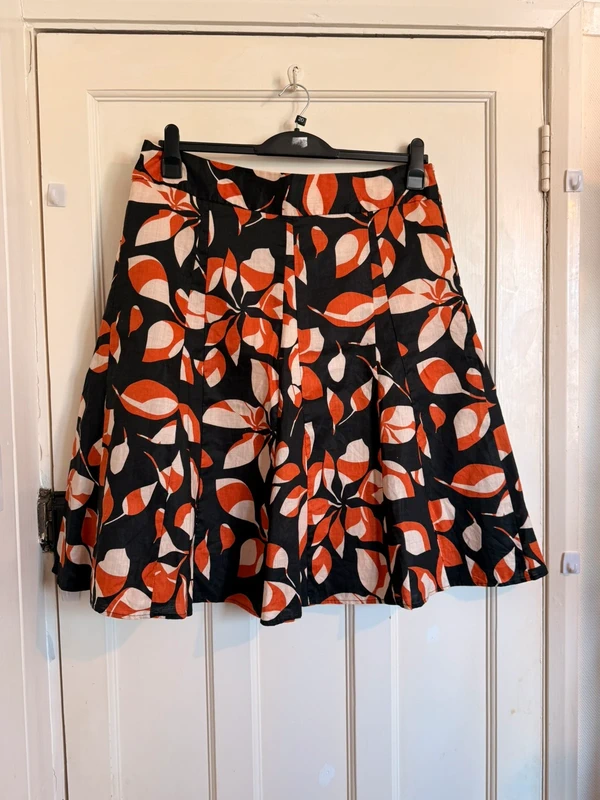 Katrin Skirt Orange Black Floral Lined 100% Ramie Size 18