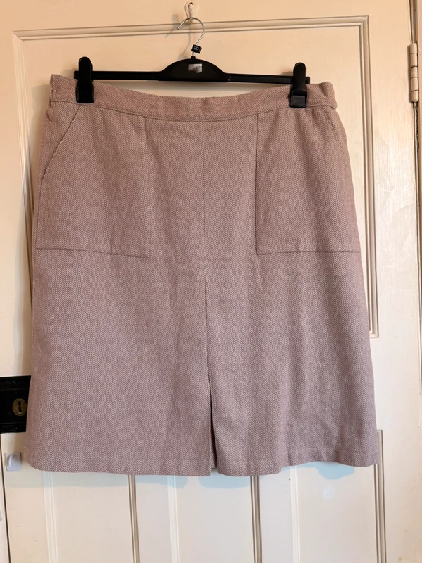 Cotton Traders Skirt Pink Lined Elasticated back Size 22