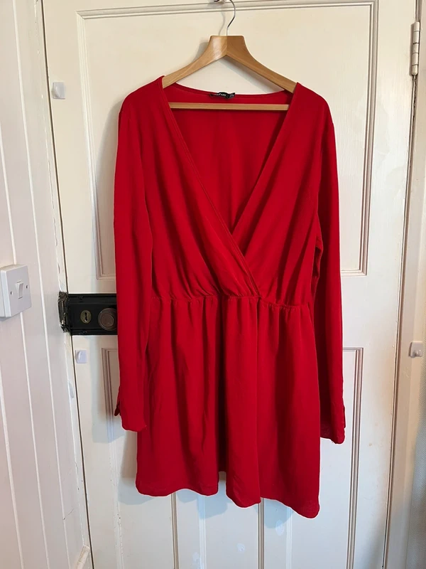 Boohoo Dress Knee Length Red Long Sleeve Size 22
