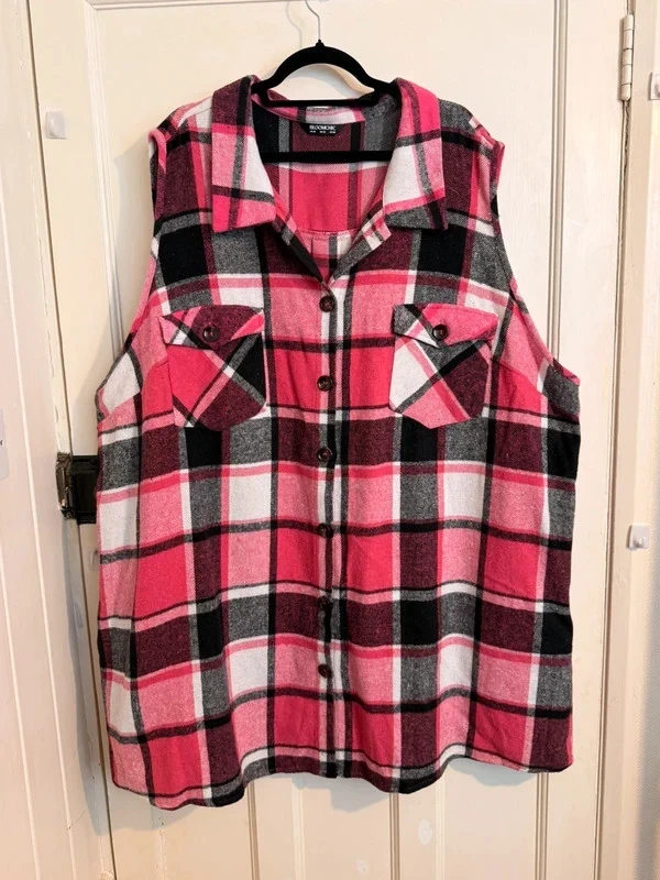 Bloomchic Gilet Red Black Checked Pockets Sleeveless Size 34