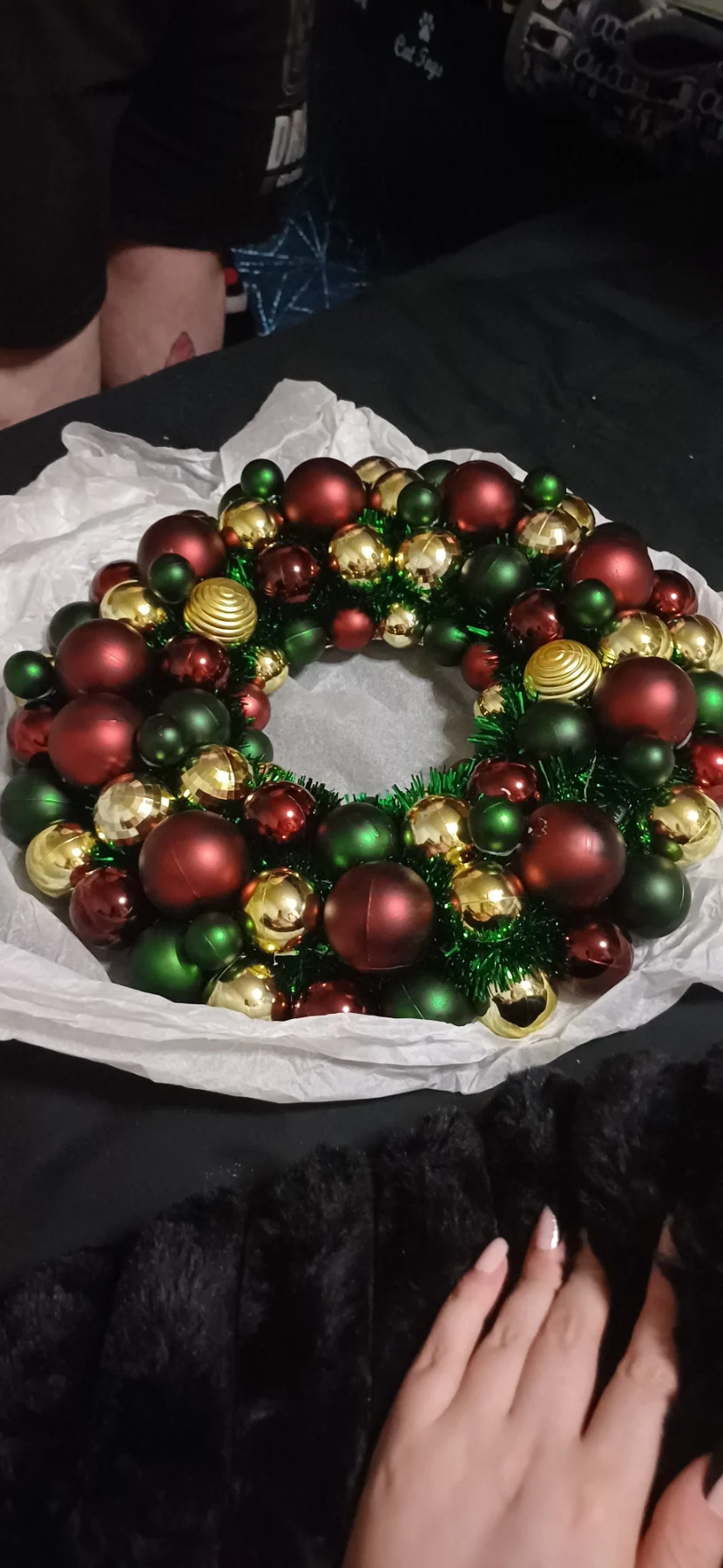 Pre-Lit Bauble Christmas Decor Set - Wreath & Tabletop Tree - Red, Green & Gold (NIB)