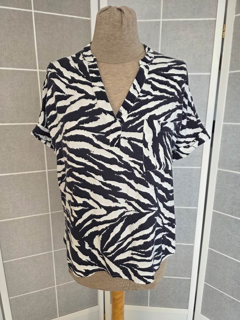 Warehouse blouse