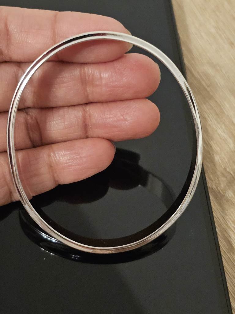 Silver 925 marked oval shape bangle