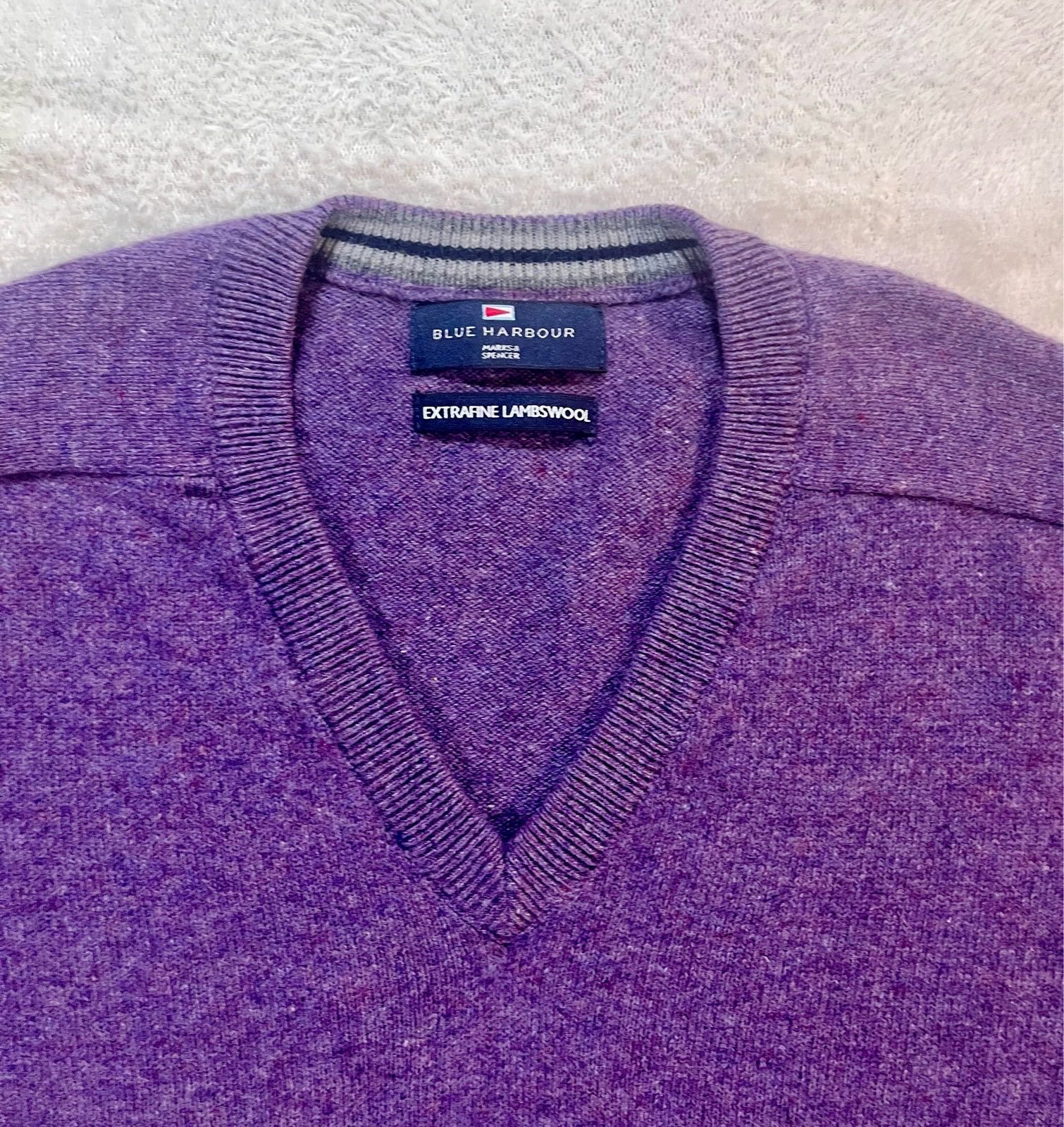 M&S Blue Harbour Extra Fine 100% Lambswool V-Neck Jumper Purple L