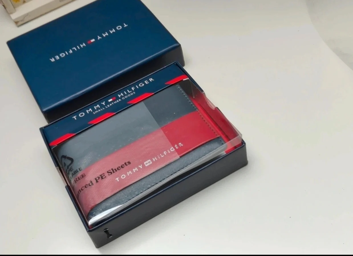 Tommy Hilfiger Men Designer Wallet