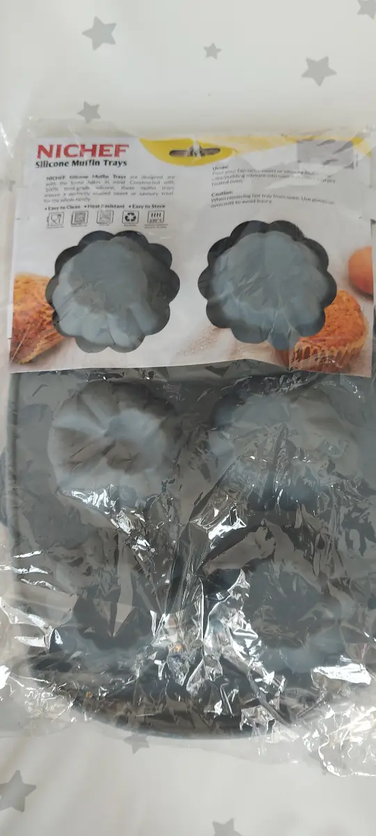 Silicone muffin tray