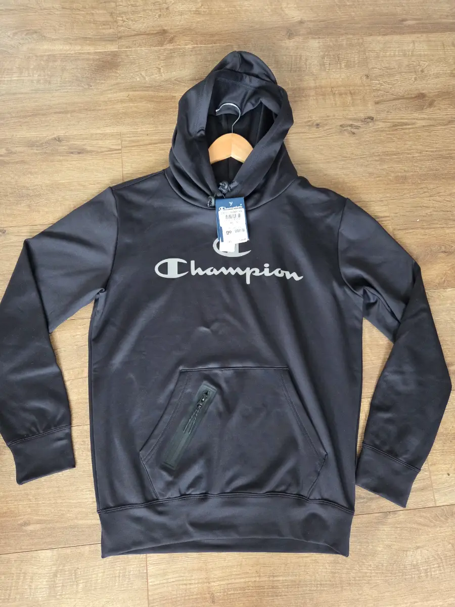 BNWT mens Champion Hoodie, size small.