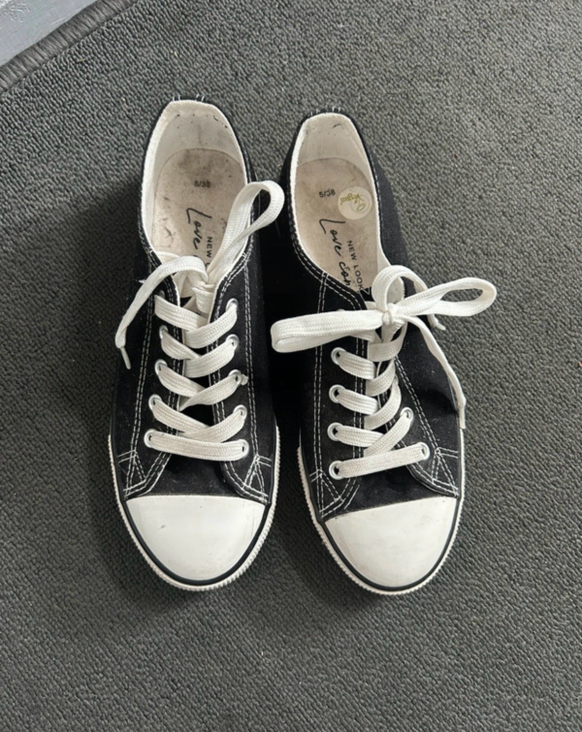 Black trainers