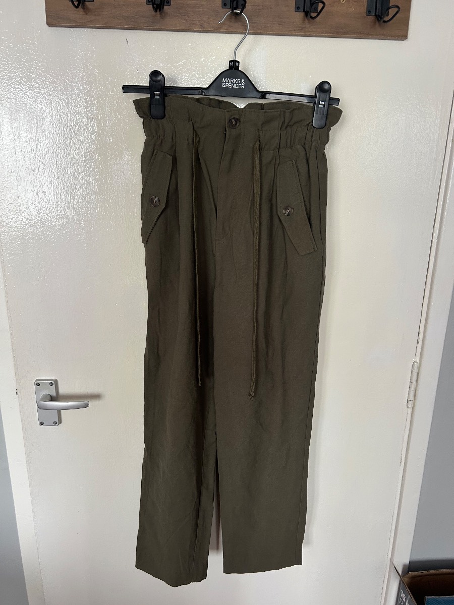 Ladies khaki green cargo-like trousers