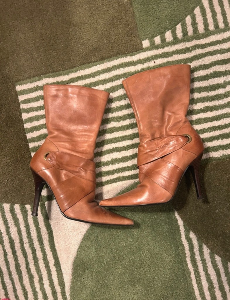 Vintage tan boots.
