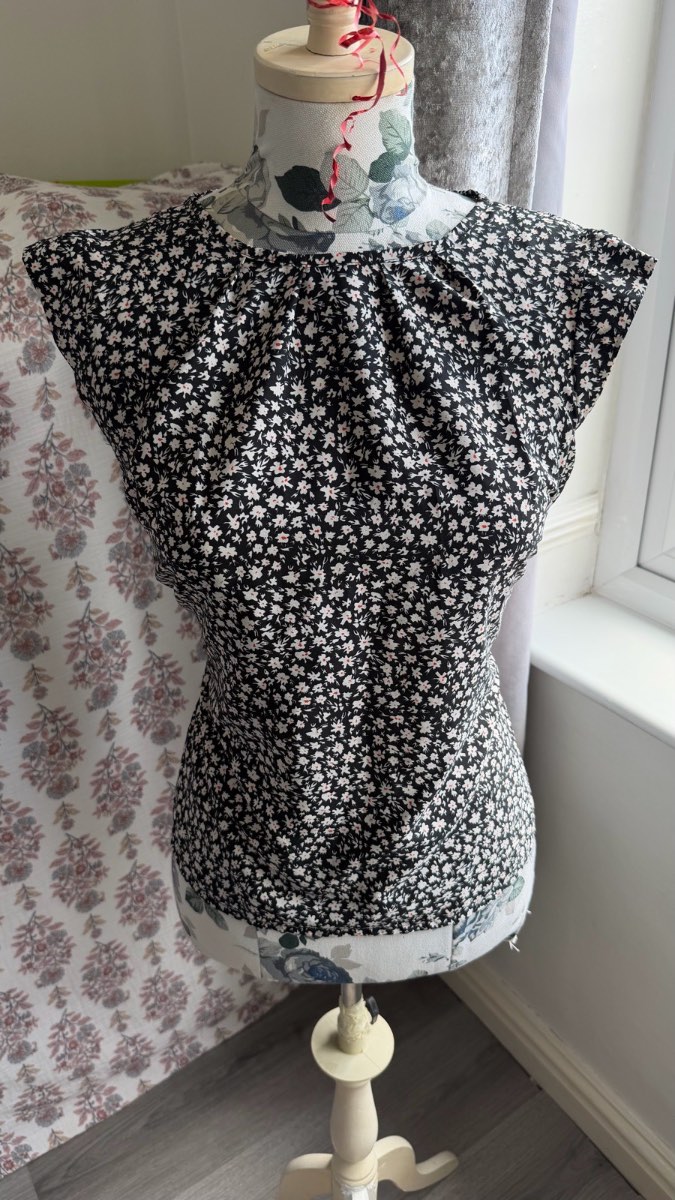 Peacocks Black Ditsy Floral Blouse UK 12