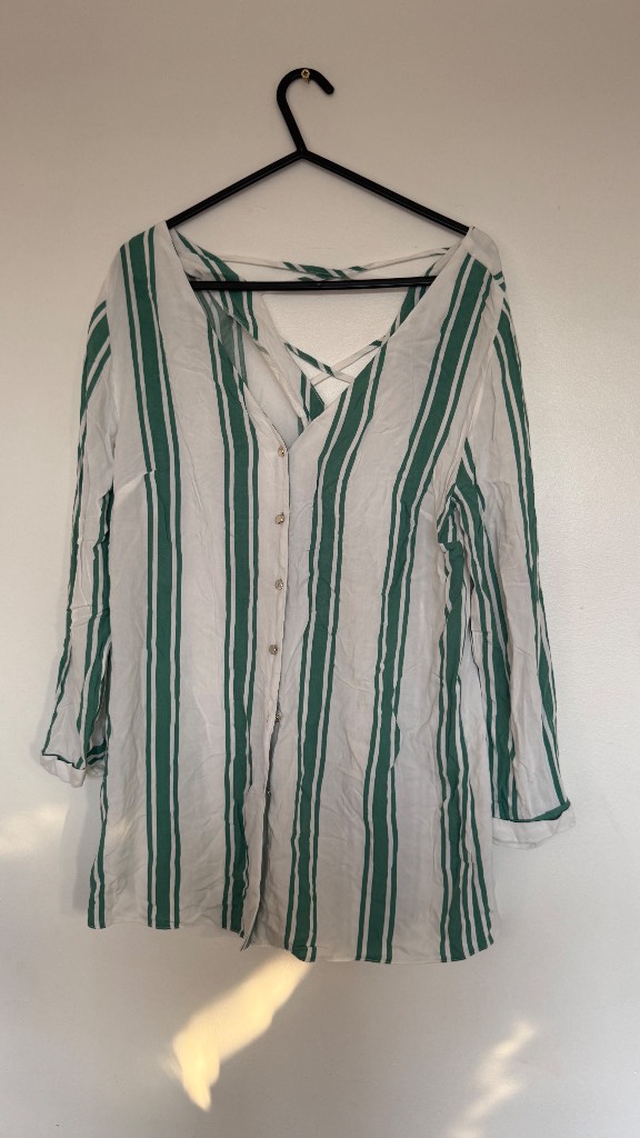 Papaya Green White Striped Tunic Blouse Size 10 V Neck Long Sleeve Boho Casual