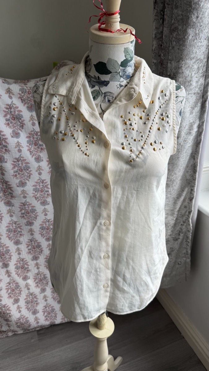 H&M White Embellished Sleeveless Blouse Size S