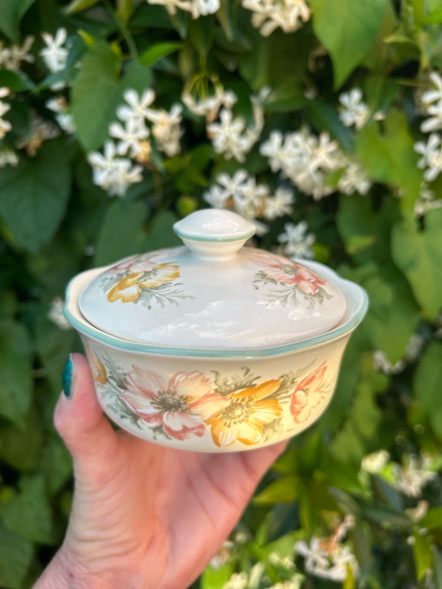 Floral anemone St Michael Vintage storage pot trinkets
