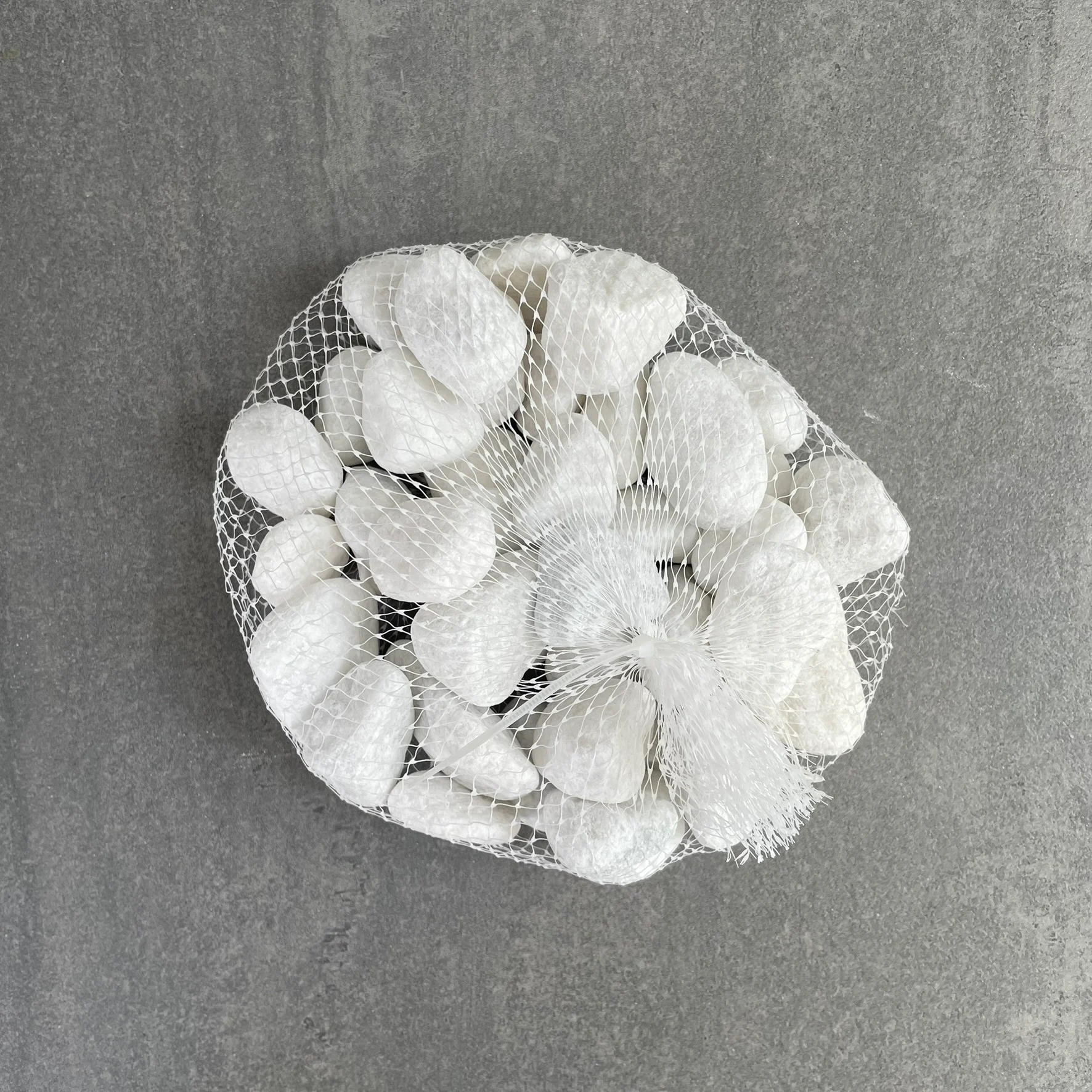 1kg bag of Large white stones pebbles