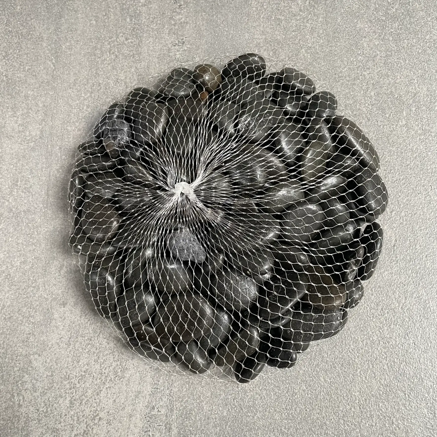 1kg polished black stones ideal for decoration ornament