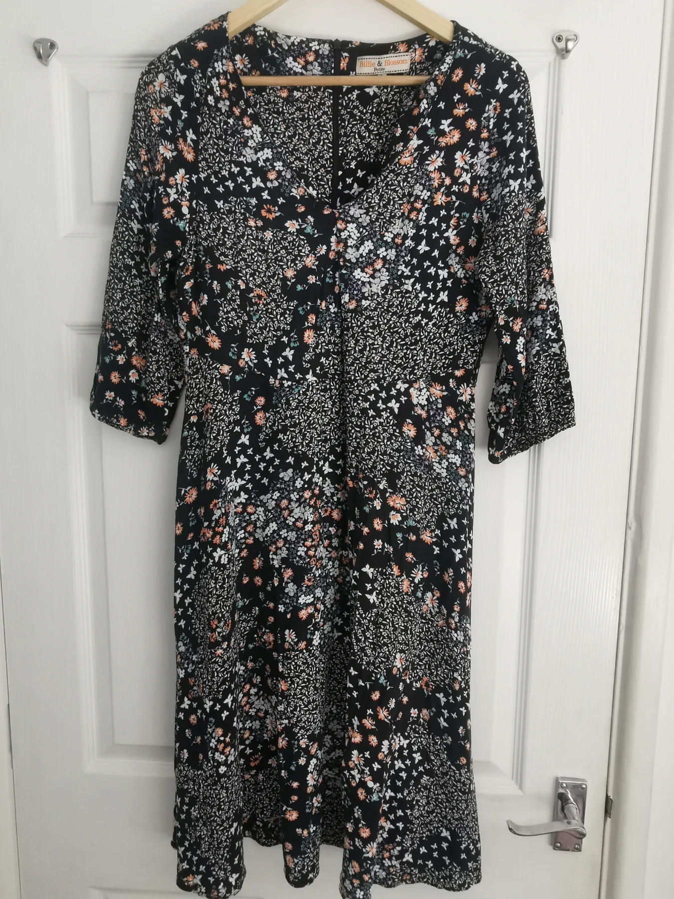 Billie and blossom black floral dress size 14 petite