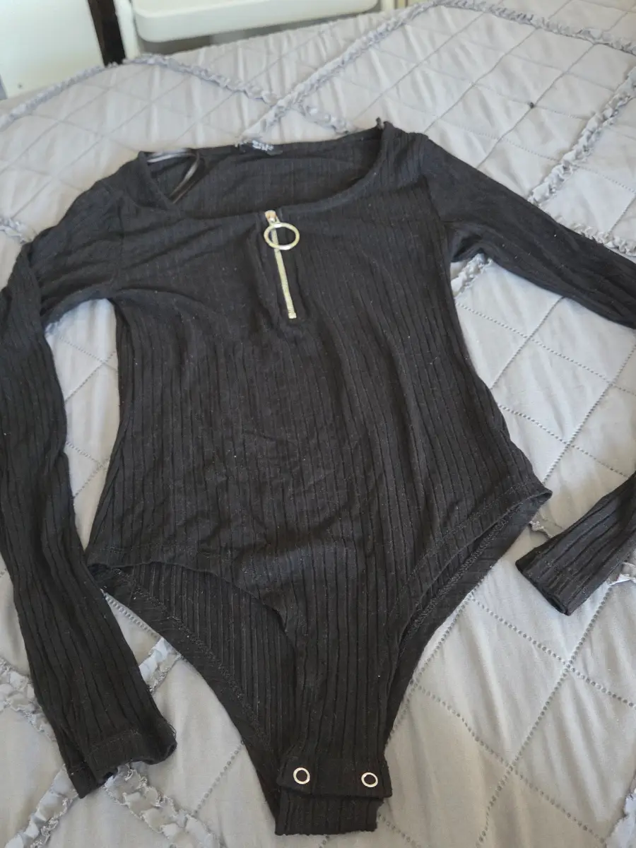 Select Black Ribbed Bodysuit – Ladies Size 6 | Used Condition