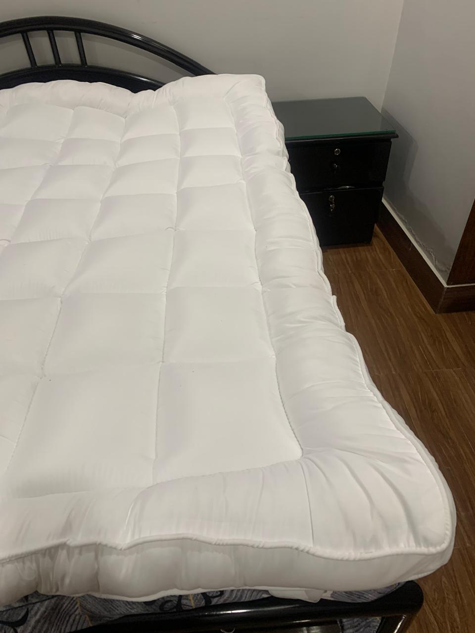 Brand New Luxury King Size Mattress Topper 10Cm/4inch Deep Hotel Quality, Comfy & Cozy.