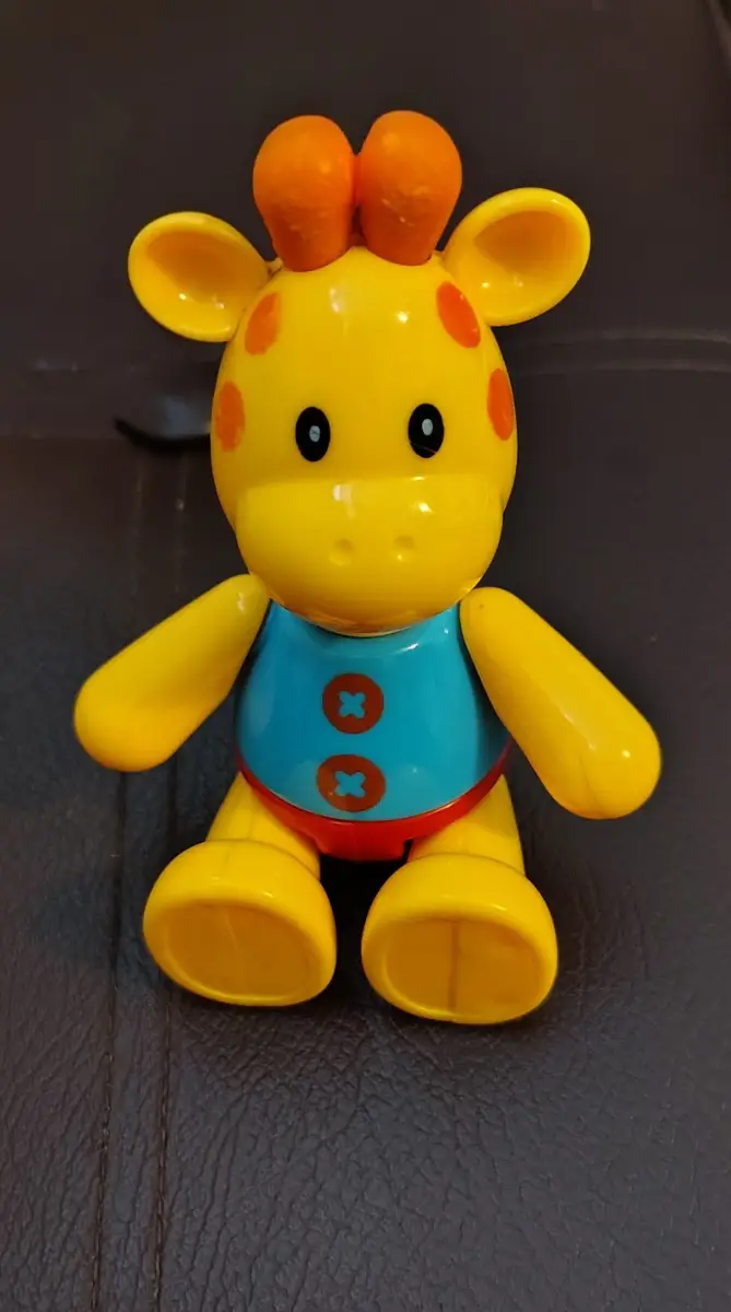ELC Toybox James Giraffe Sensory Click Clack Toy