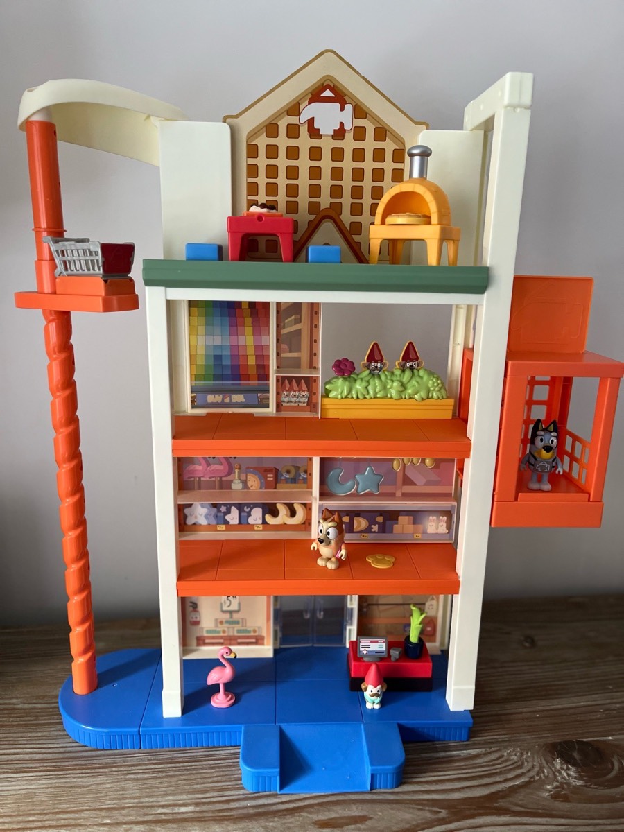 Bluey’s Hammerbarn Playset