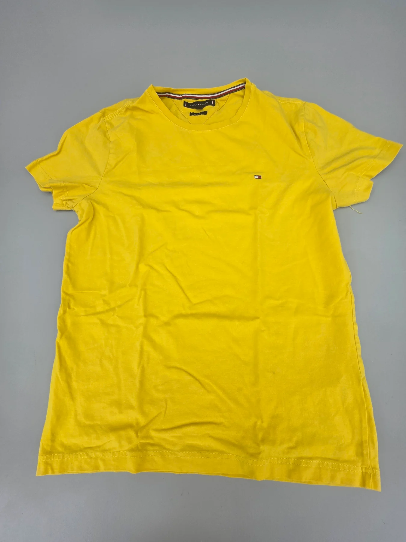 Tommy Hilfiger Men's Yellow Small Logo Crew Neck T-Shirt Size M