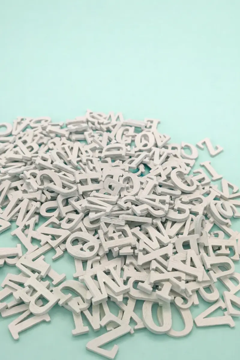 15mm White Wooden Letters – New - Pack of 250 Letters