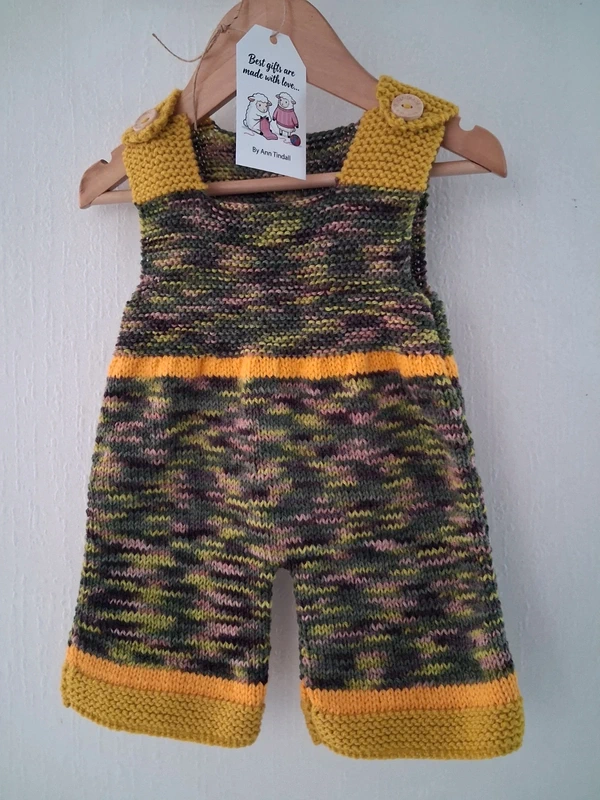 (K373)  Gorgeous Unisex Soft Hand Knitted Dungarews Size 6-9 months 19" Chest