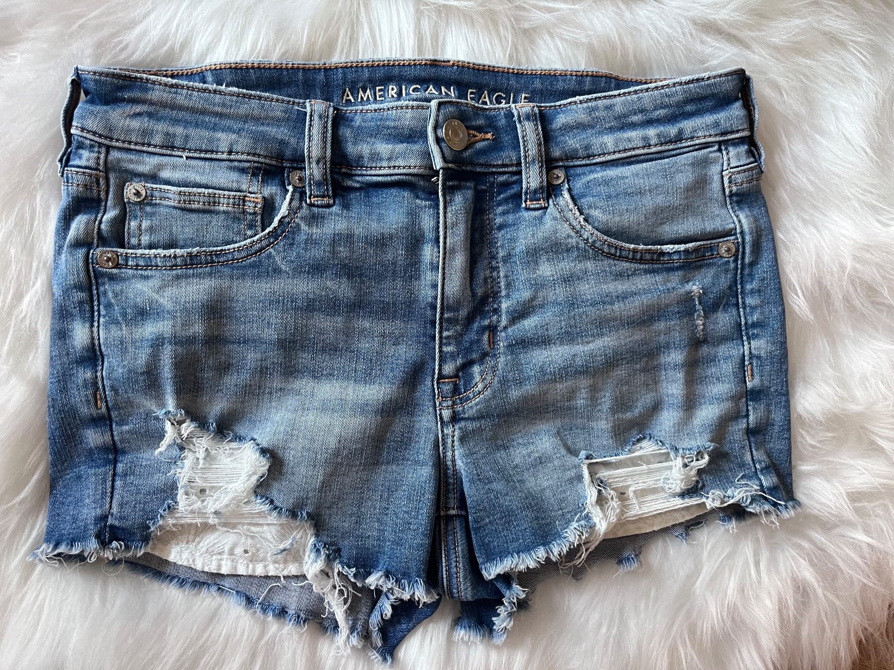 Vintage Y2K American Eagle Denim Shorts with White/Lace Broderie Anglaise Detail size 12