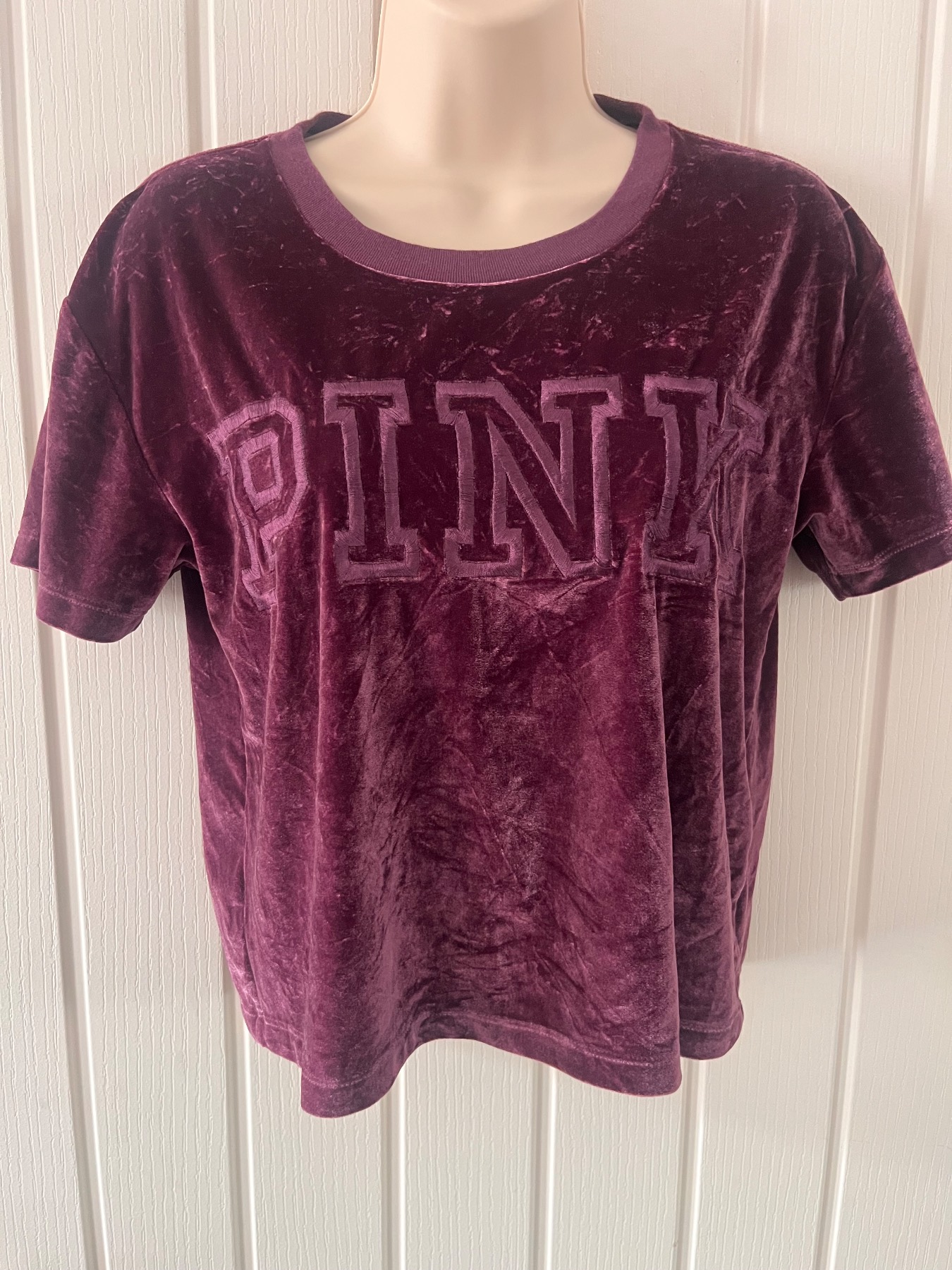 Vintage Y2K Victoria Secrets Love Pink Velour Feel Crop Top size Small