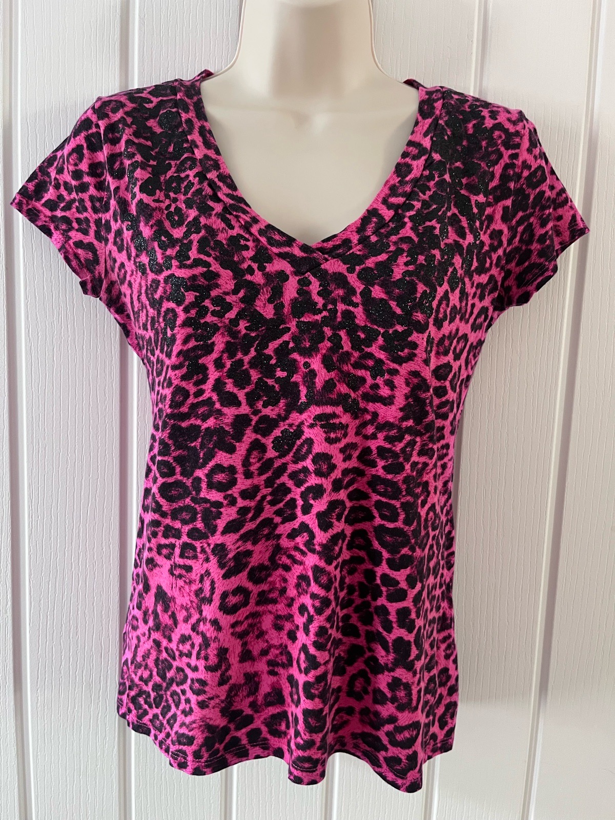 Vintage Y2K Juicy Couture Pink and Black Glitter V-Neck Top size Small