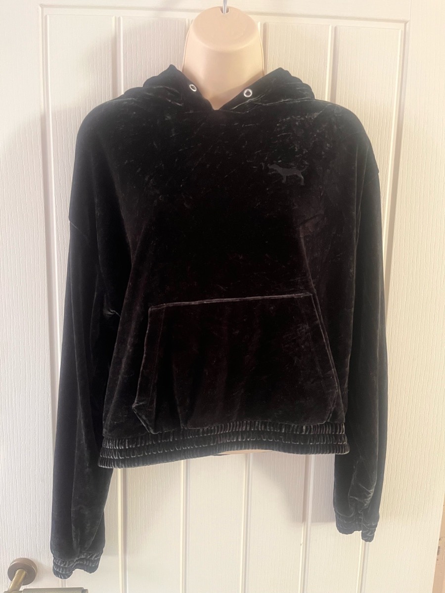 Vintage Y2K Victoria Secret’s Love Pink Black Velour Hooded Crop Top size Small