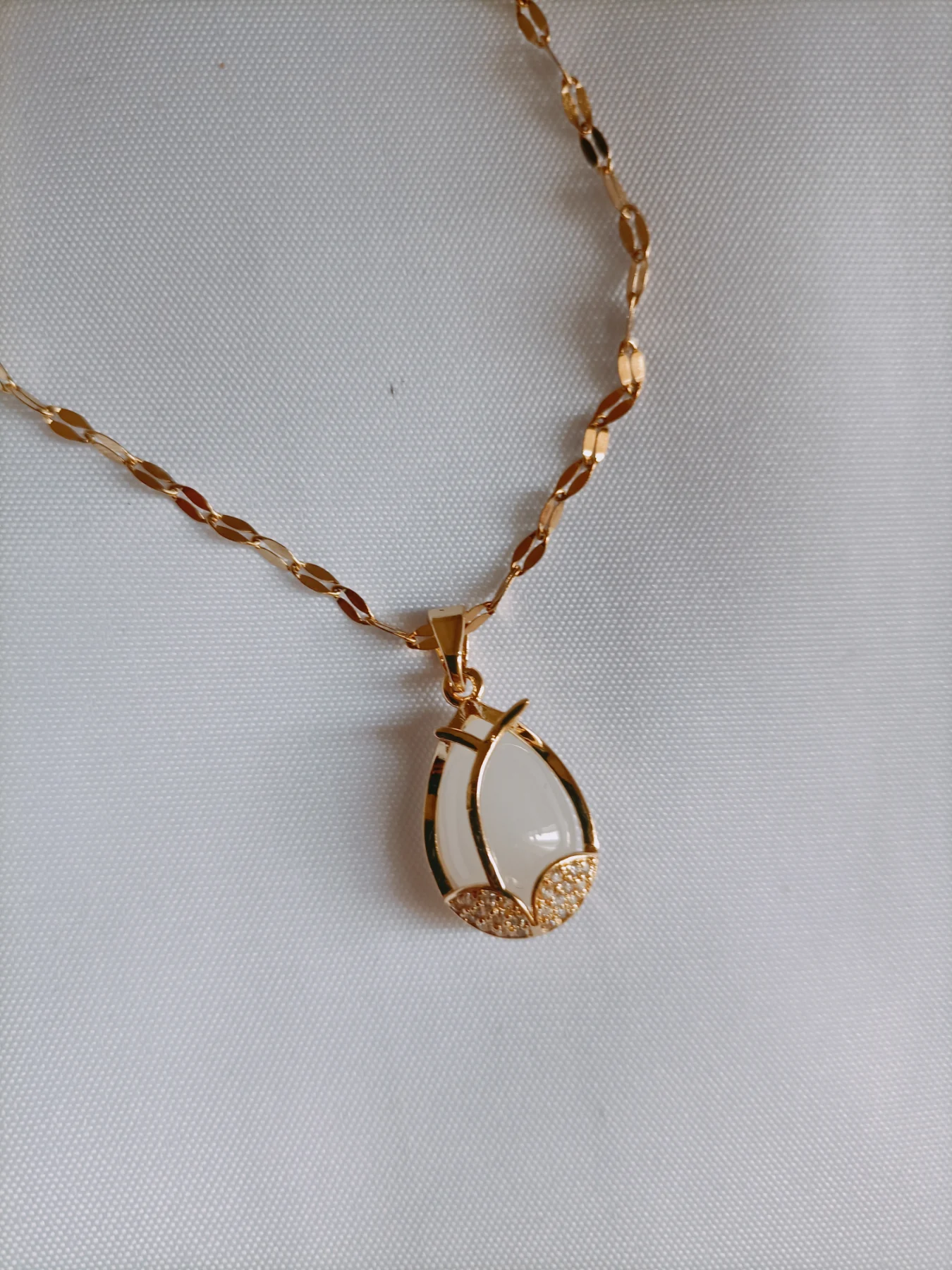 Anti tarnish 18 k gold plated stainless steel necklace