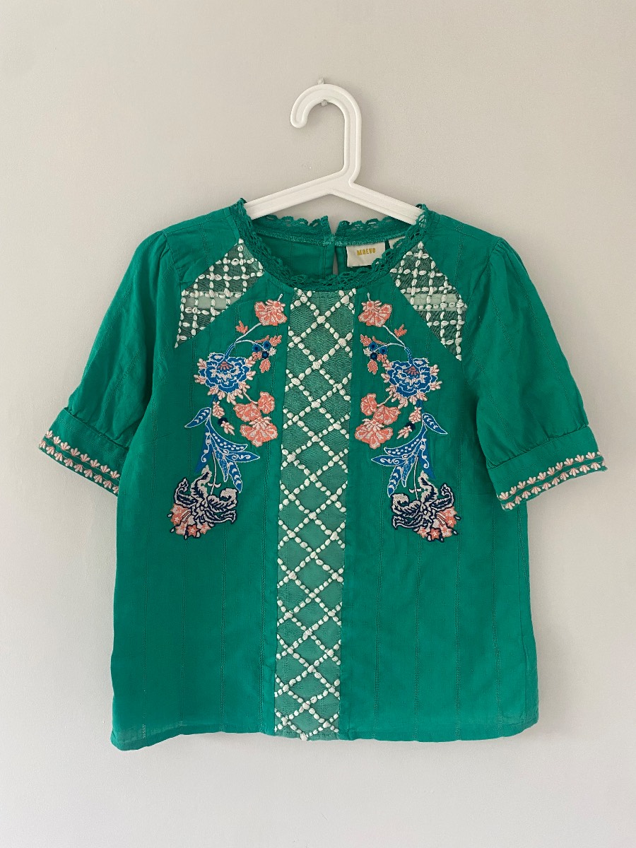 Maeve Anthropologie Green embroidered perennial short sleeve blouse size 10