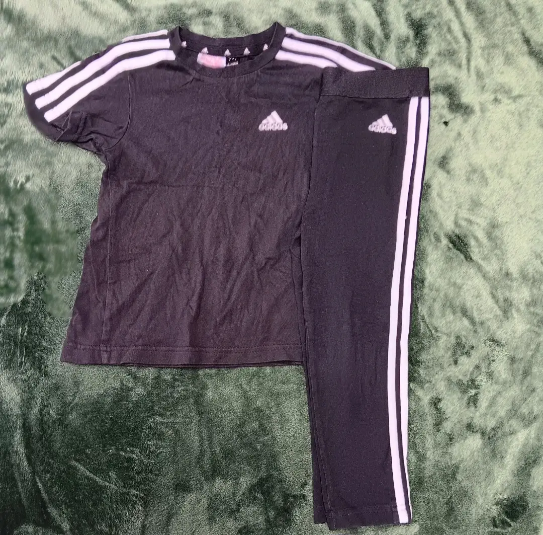 Girls Addidas Set Size 3-4