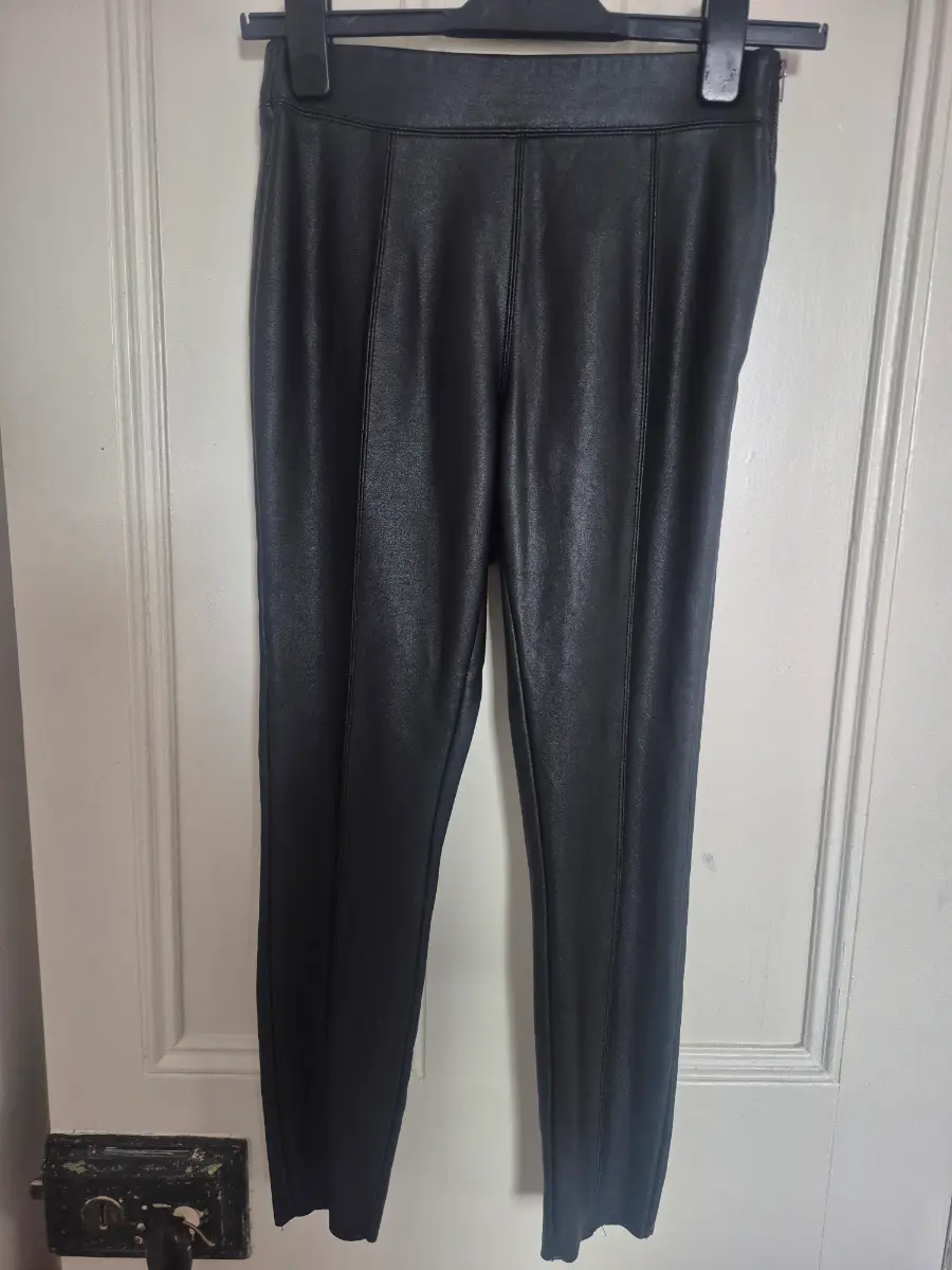 Topshop Size 8 Petite Black Faux Leather Trousers
