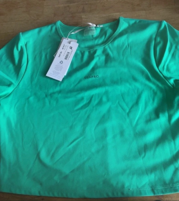 USA Pro crop tee size 16 bnwt