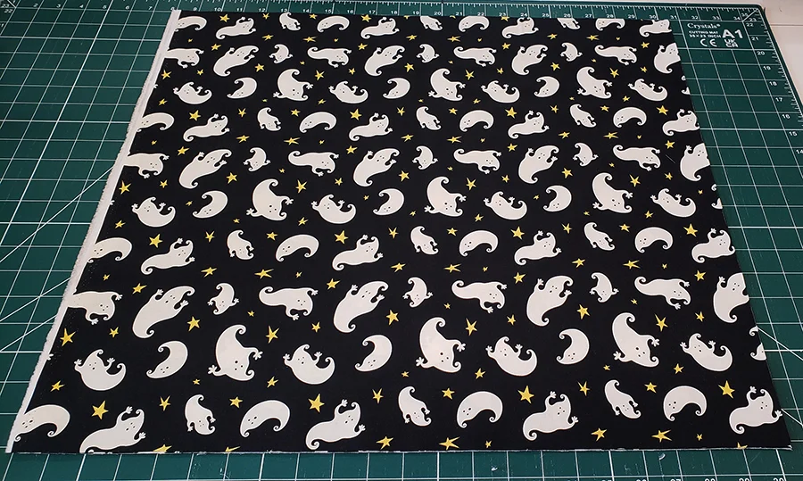 Halloween fat quarter ghosts fabric 100% cotton