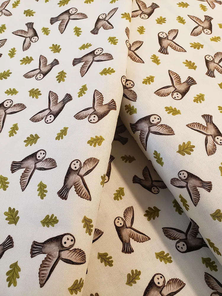 Lewis & Irene fat quarter - Old Quercus cream flying owls