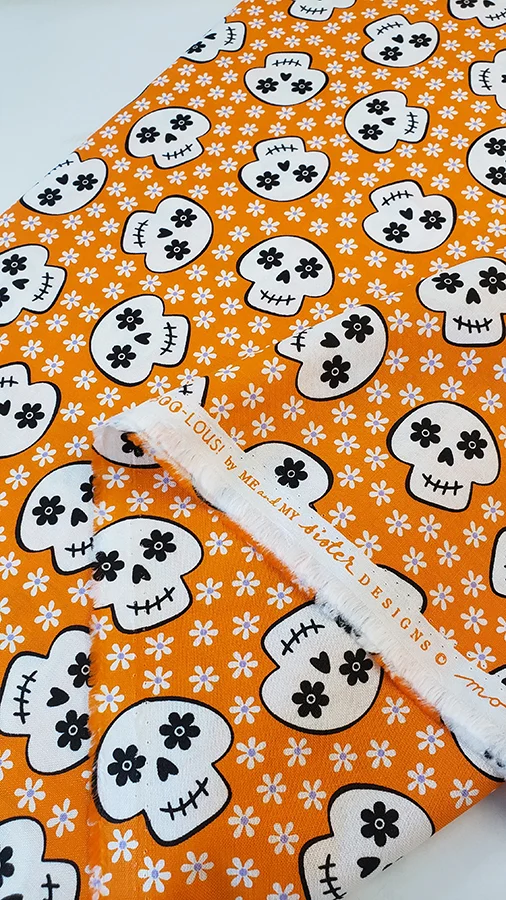 Moda Halloween skulls fat quarter 100% cotton