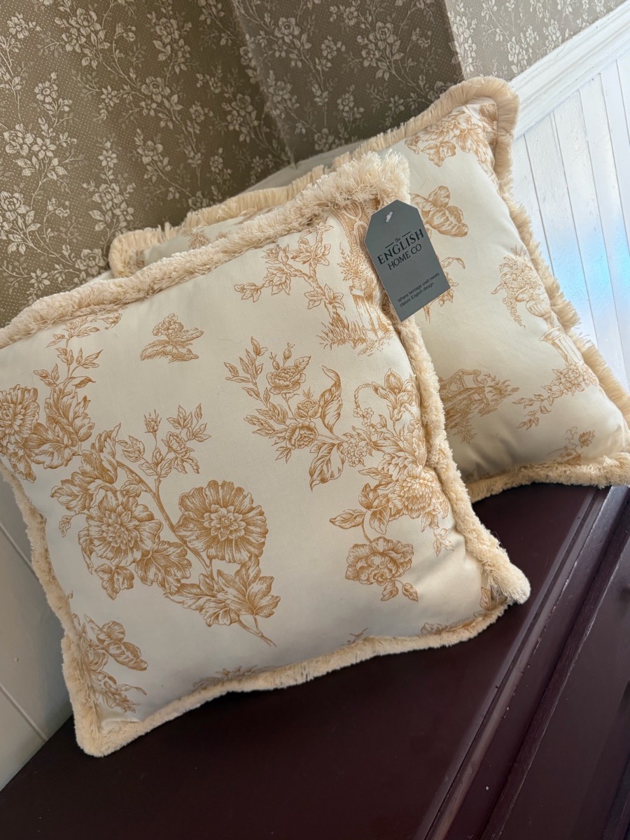 Sanderson English toile cushion pair 45 x 45